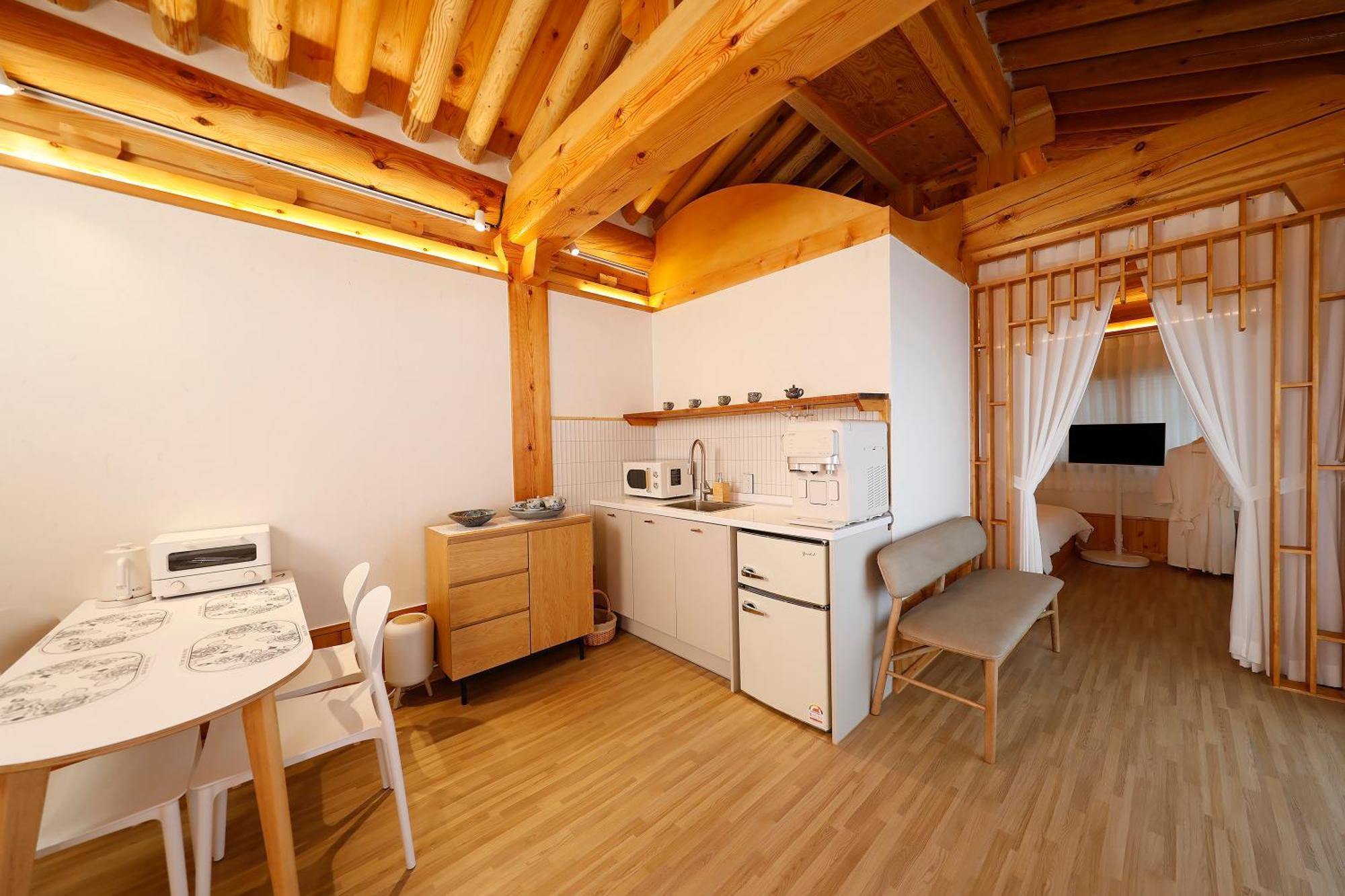 Hanok Stay Mokhyang Gyeongju Exterior foto